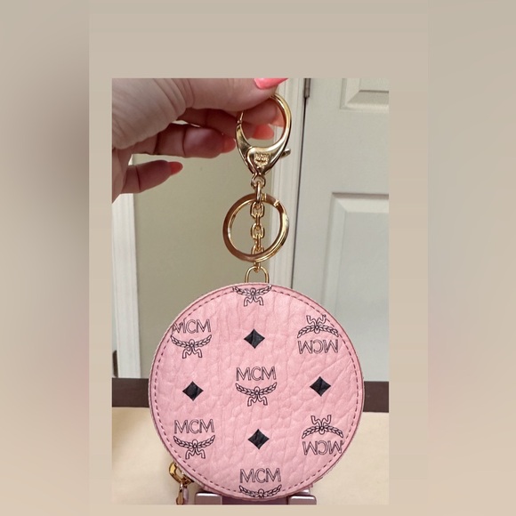 NWT MCM Pink Visetos Coin Pouch w/box & dust bag - Picture 4 of 9